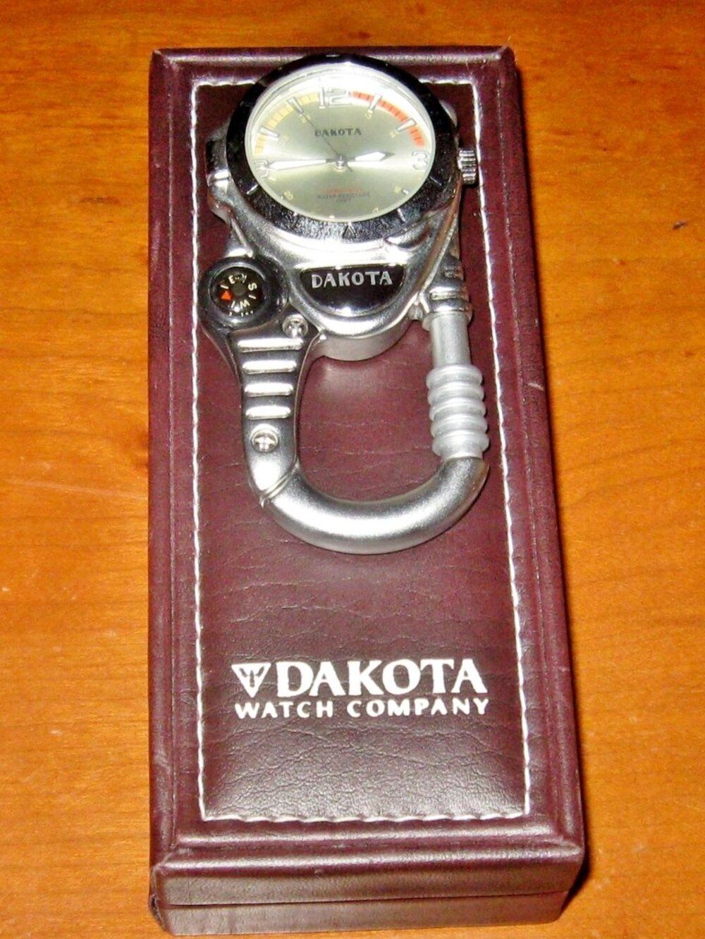 Dakota Clip Micro-Light Watch w Mini Compass Water Resistant 100 Ft & Box  > Jap